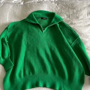 Green oversized sweater